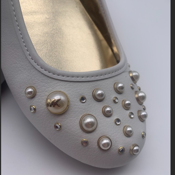 Michael Kors White Ballet flats in Soft Leather with Pearls size US 2M - Picture 4 of 5